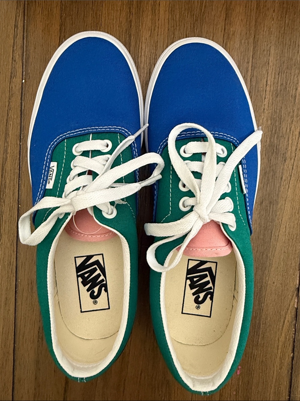 Vans - Picture 4 of 6